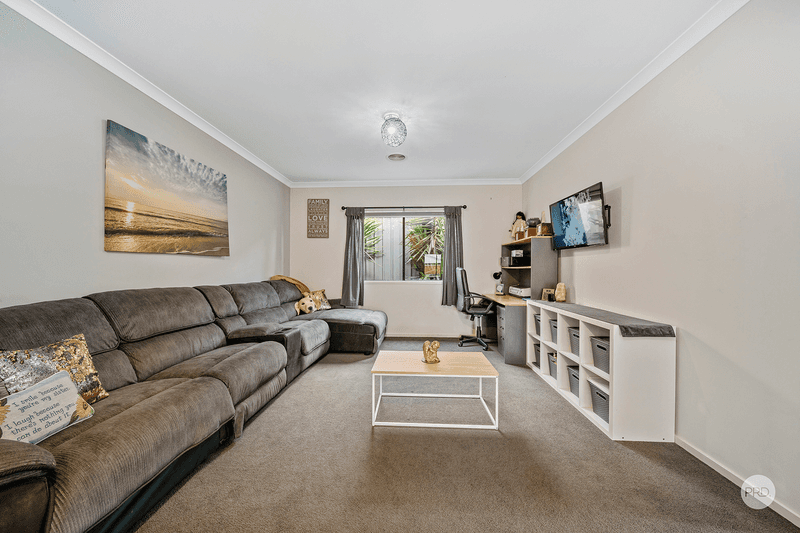 8 Jasmine Rise, KANGAROO FLAT, VIC 3555