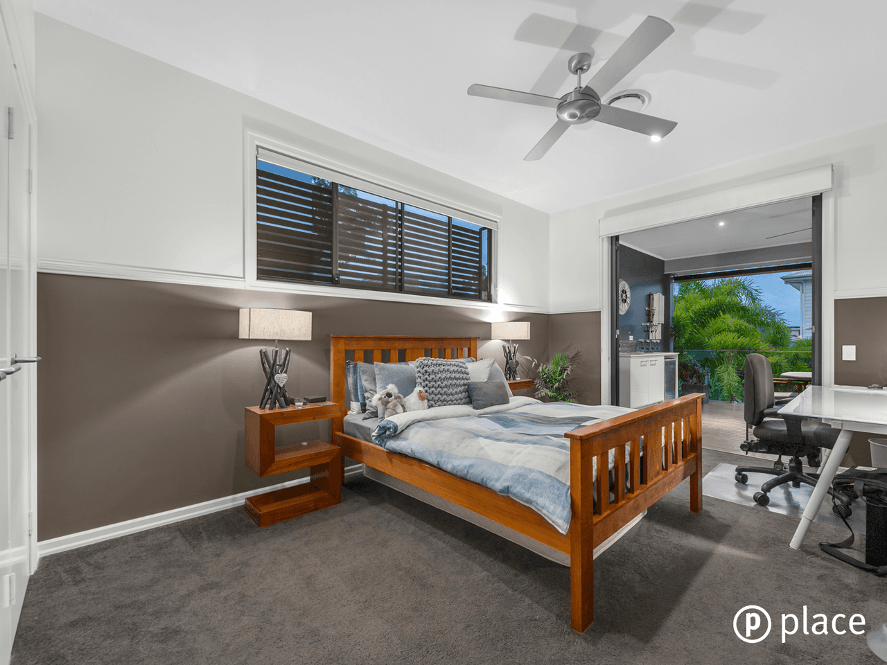 13 Sydney Avenue, CAMP HILL, QLD 4152