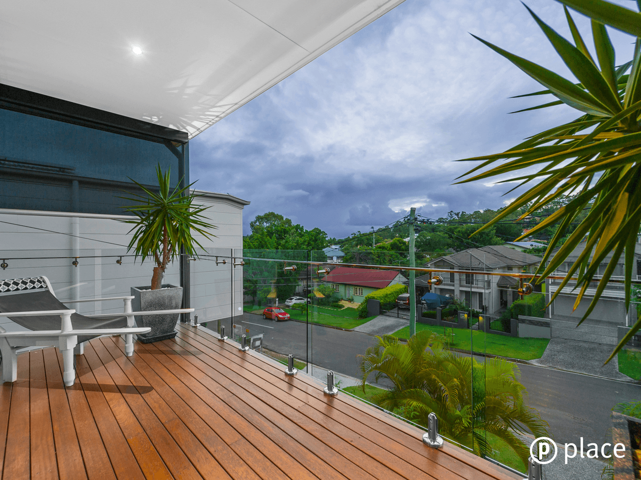 13 Sydney Avenue, CAMP HILL, QLD 4152