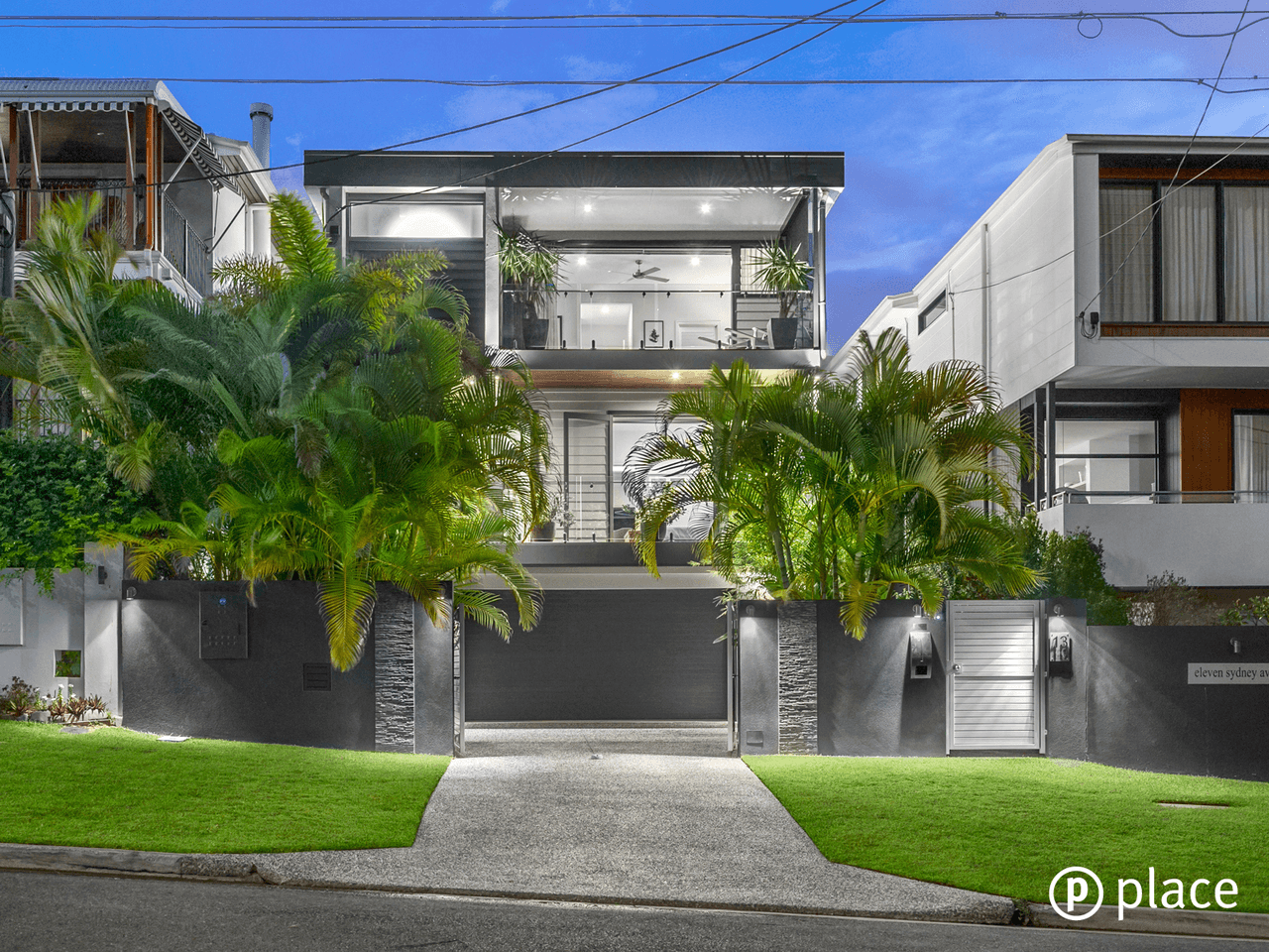 13 Sydney Avenue, CAMP HILL, QLD 4152