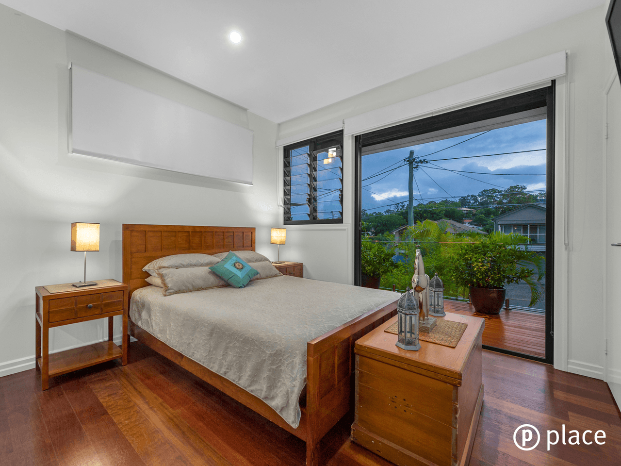 13 Sydney Avenue, CAMP HILL, QLD 4152