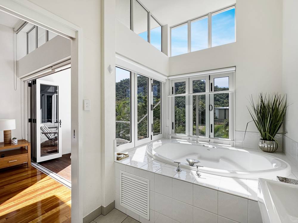 14/1-3 The Cove 'Beachside Apartments', Nelly Bay, QLD 4819