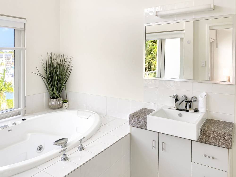 14/1-3 The Cove 'Beachside Apartments', Nelly Bay, QLD 4819