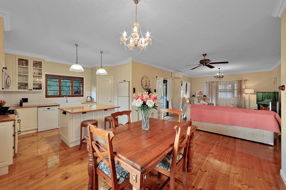 120 Davenport Drive, COONARR, QLD 4670