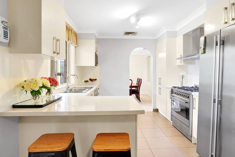 10 Marcus Clarke Crescent, GLENMORE PARK, NSW 2745