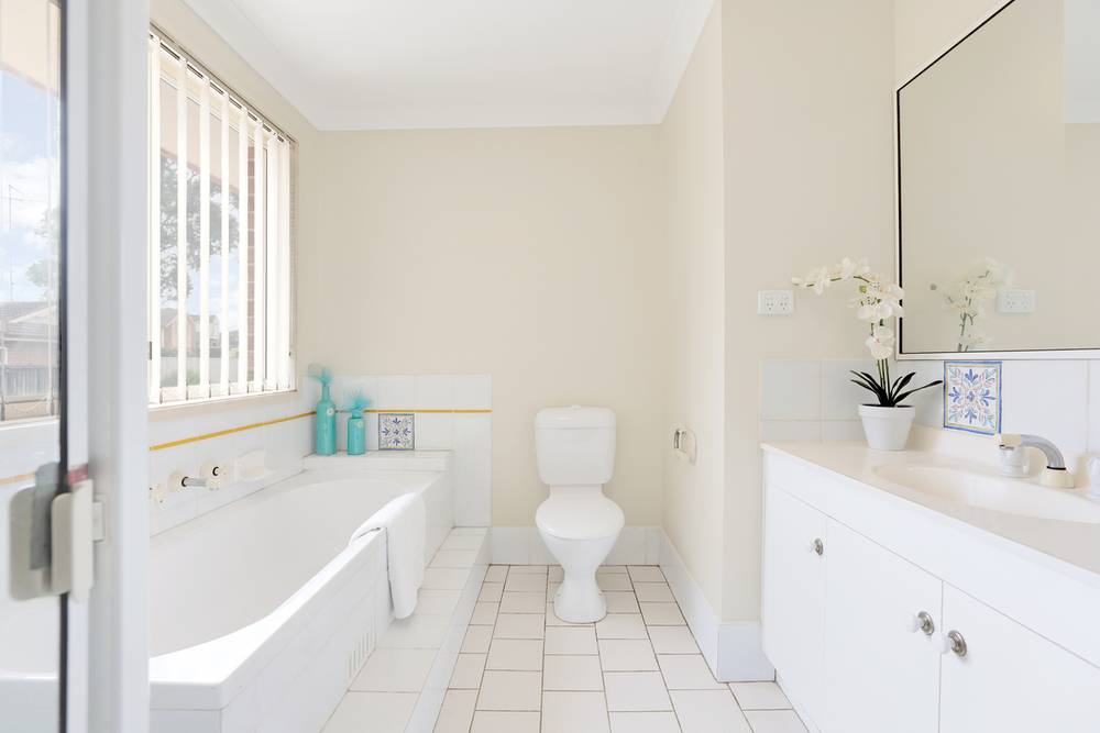 10 Marcus Clarke Crescent, GLENMORE PARK, NSW 2745