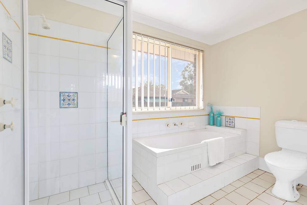 10 Marcus Clarke Crescent, GLENMORE PARK, NSW 2745