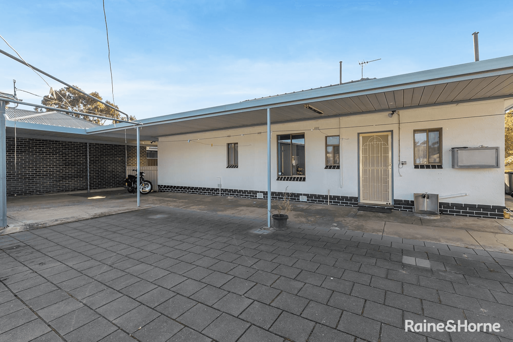 11 Cungena Avenue, PARK HOLME, SA 5043