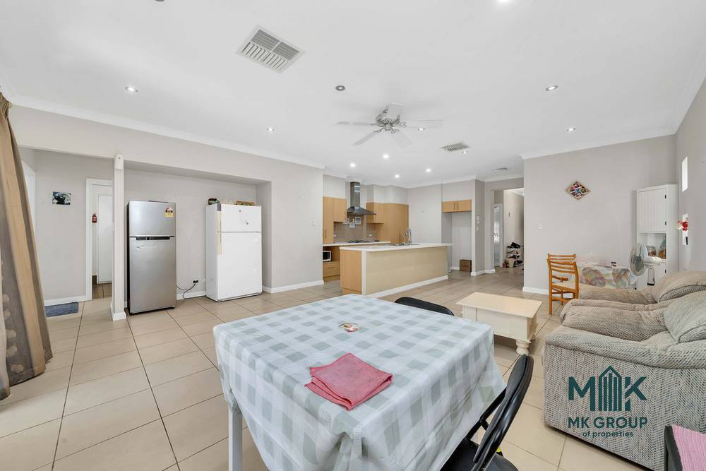 24 Shoalhaven Circuit, Mawson Lakes, SA 5095