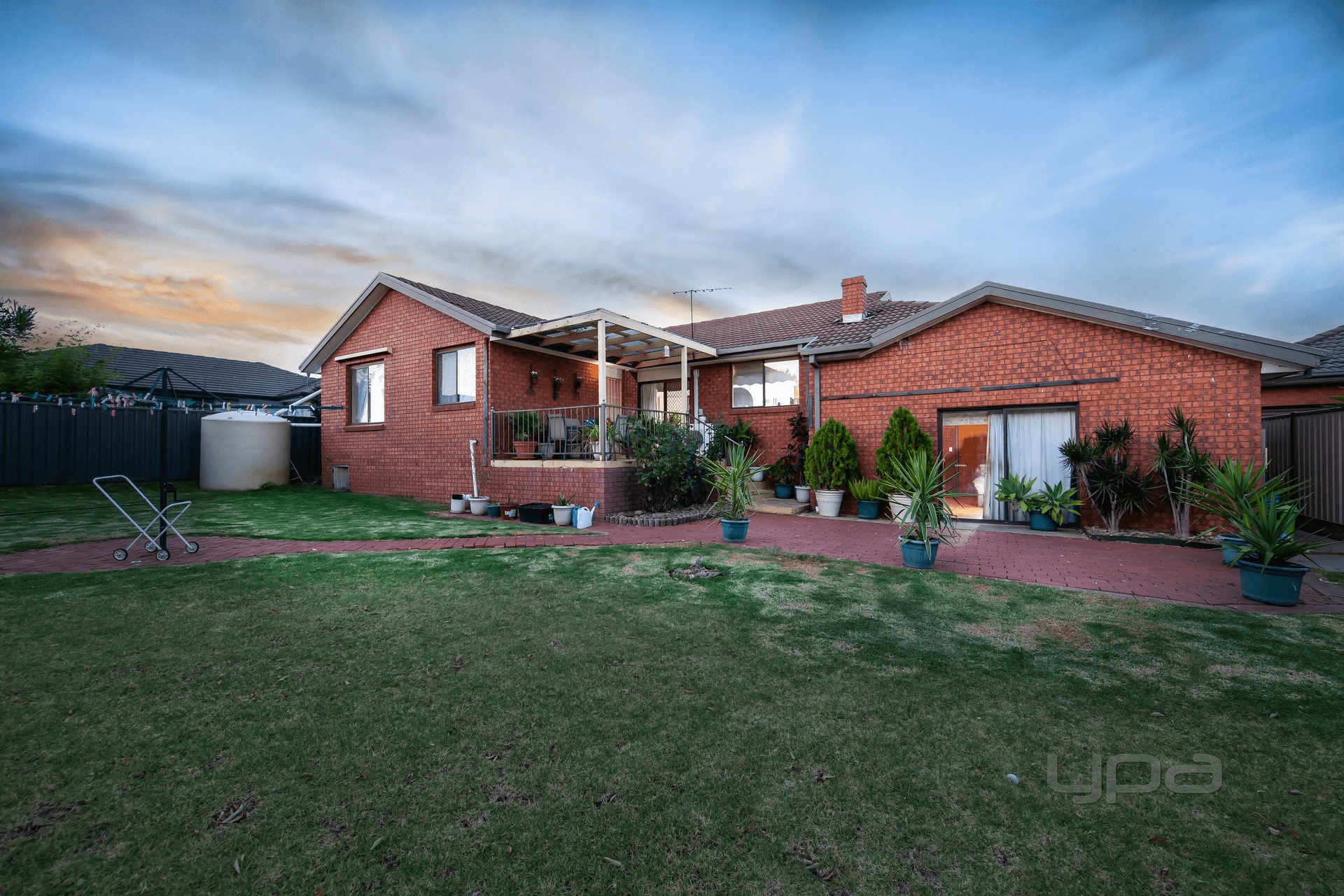 1/7 Buckingham Street, Sydenham, VIC 3037