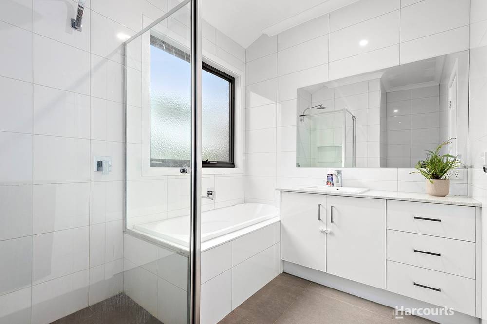 48a Rebecca Street, DOVETON, VIC 3177