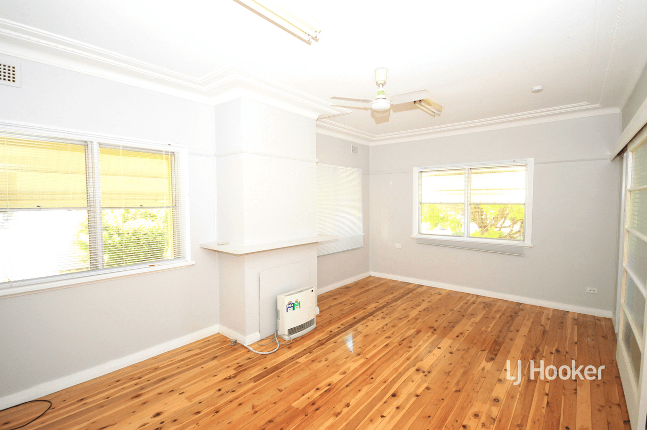 15 Brown Street, INVERELL, NSW 2360