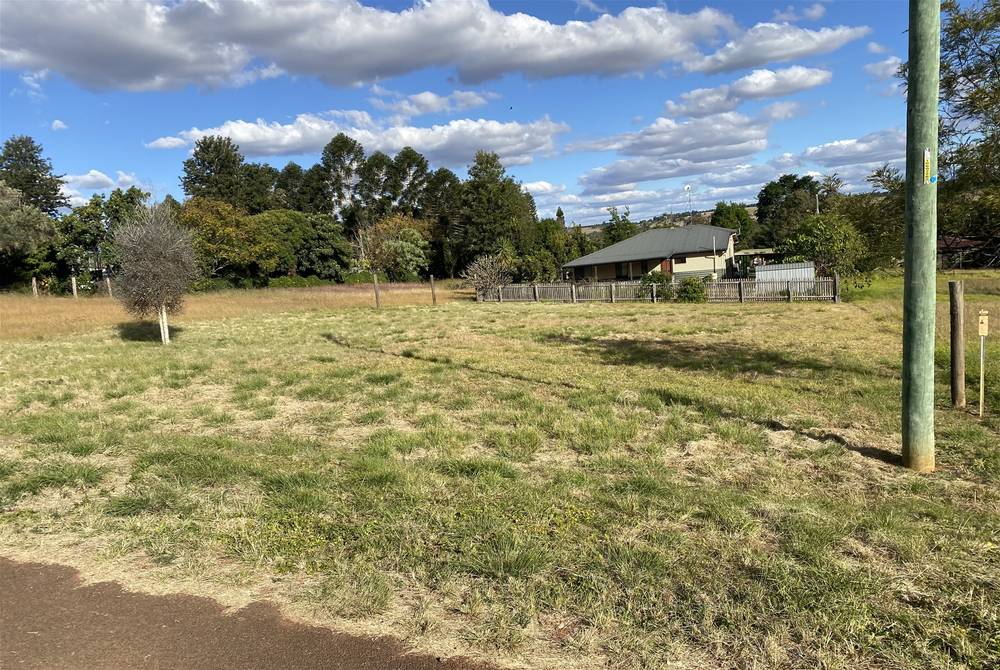 20 Home Street, TINGOORA, QLD 4608
