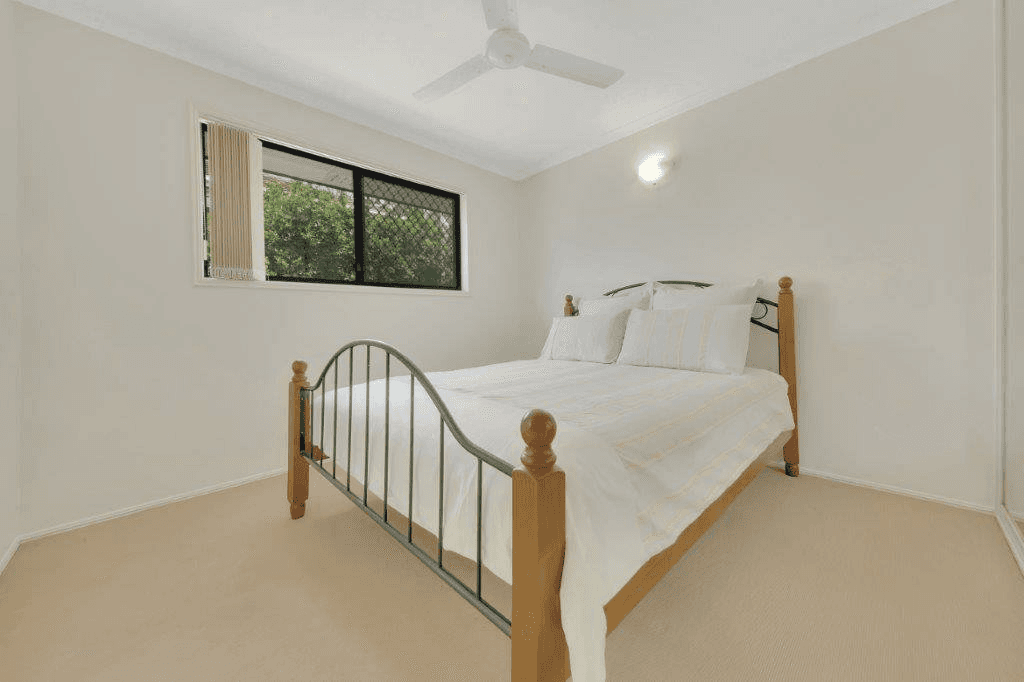 172 & 172a J Hickey Avenue, CLINTON, QLD 4680