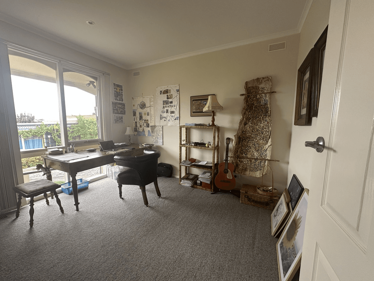 19 McLean Street, Maffra, VIC 3860