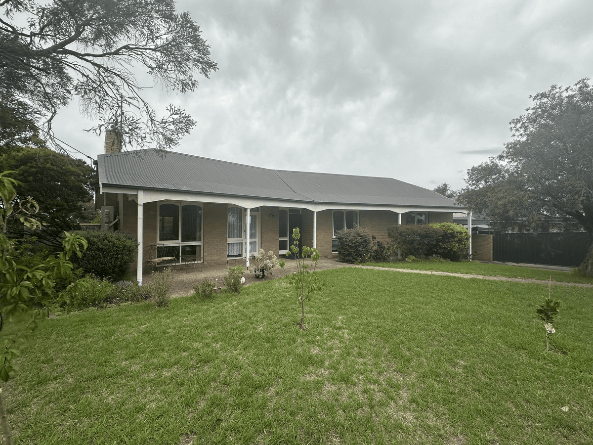 19 McLean Street, Maffra, VIC 3860