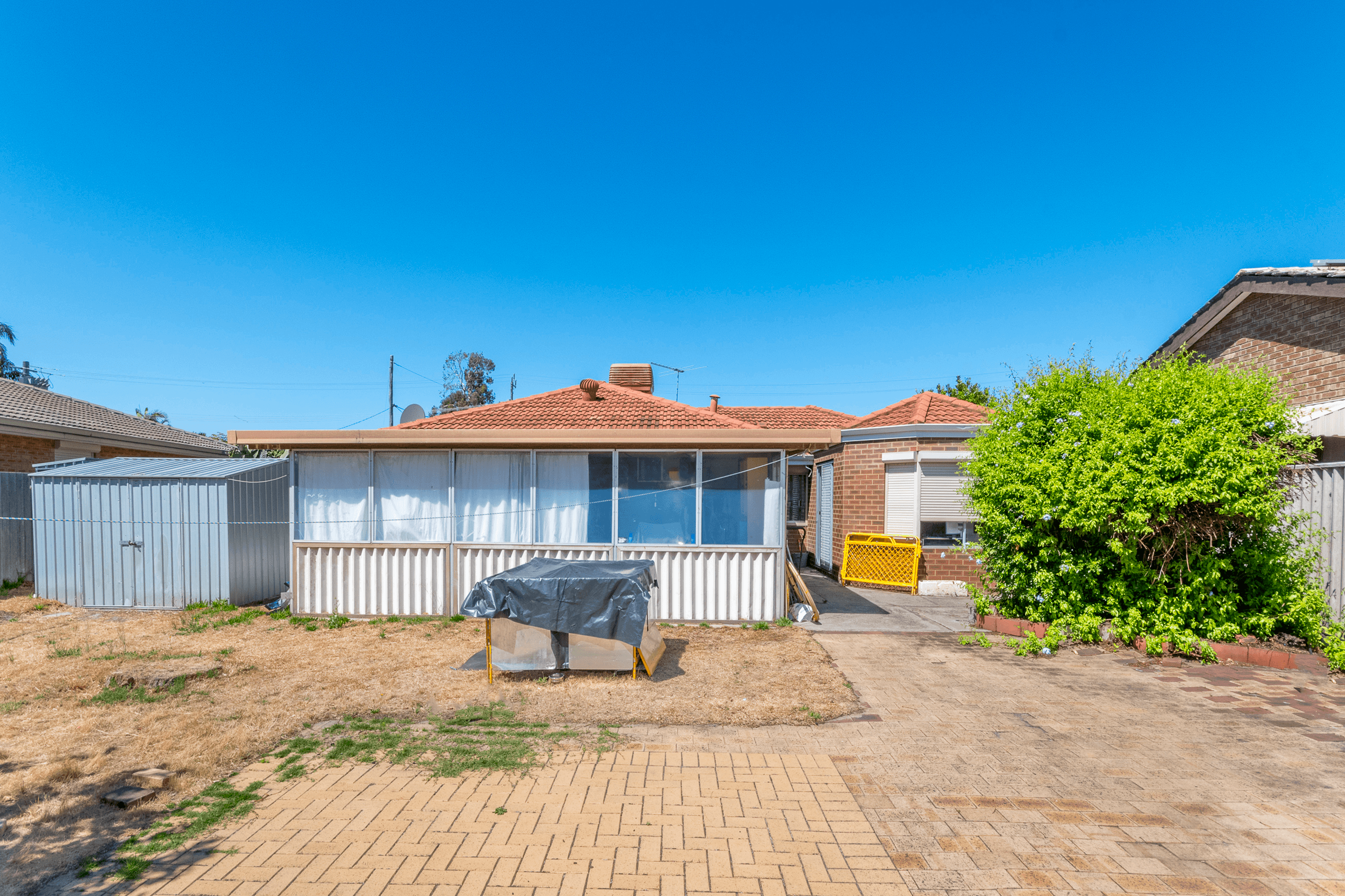 8 Ravenslea Drive, PARKWOOD, WA 6147