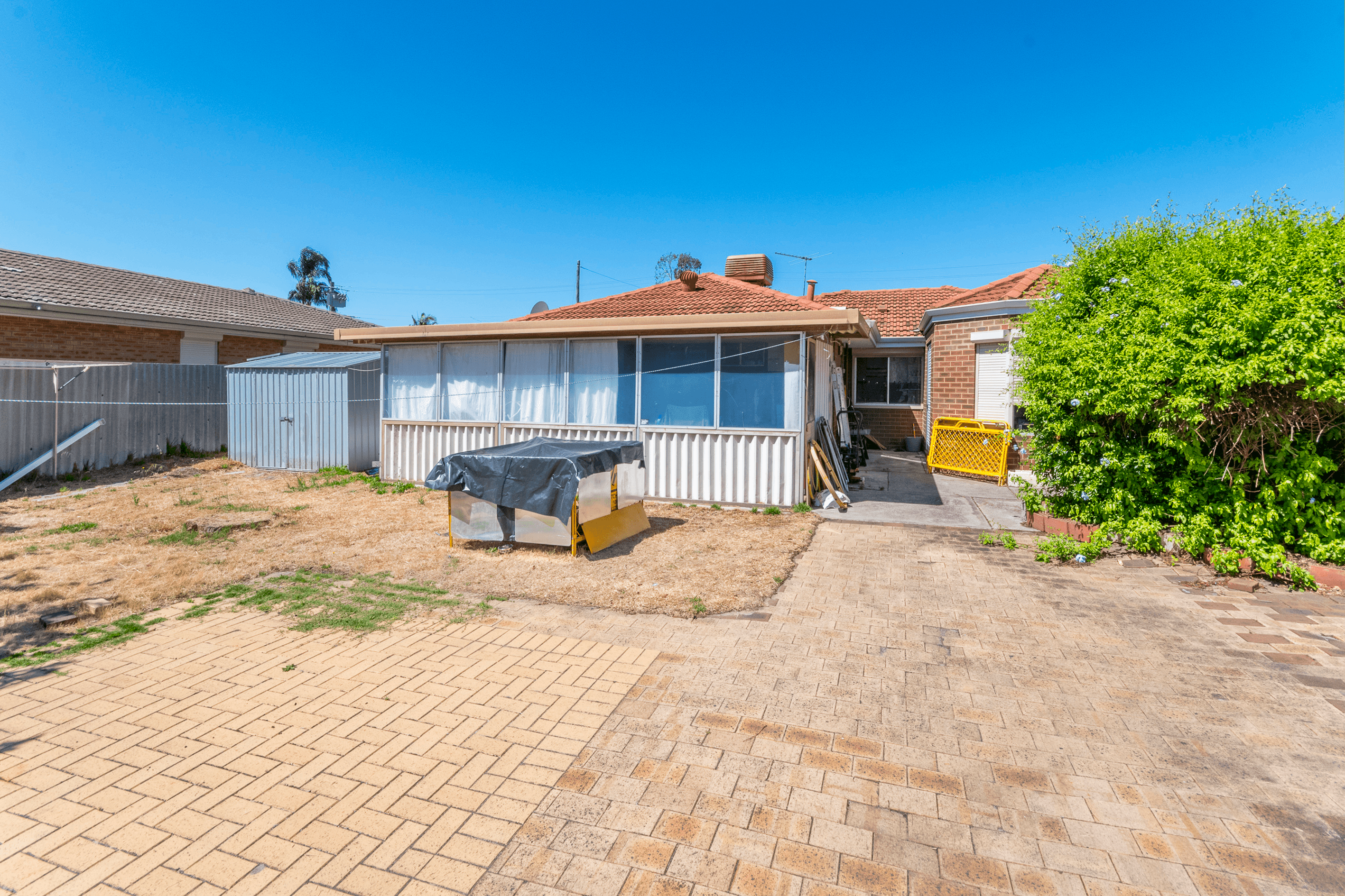 8 Ravenslea Drive, PARKWOOD, WA 6147