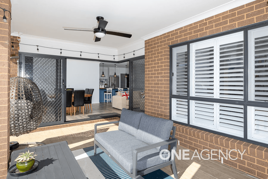 62 PARADISE DRIVE, GOBBAGOMBALIN, NSW 2650