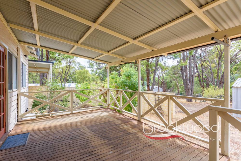 2 Dunham Glen, Wooroloo, WA 6558