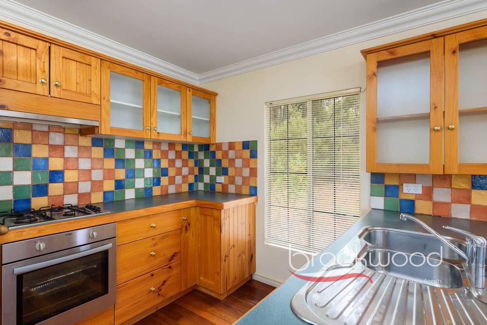 2 Dunham Glen, Wooroloo, WA 6558