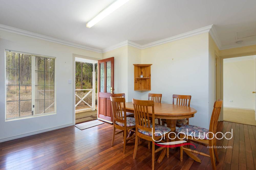 2 Dunham Glen, Wooroloo, WA 6558