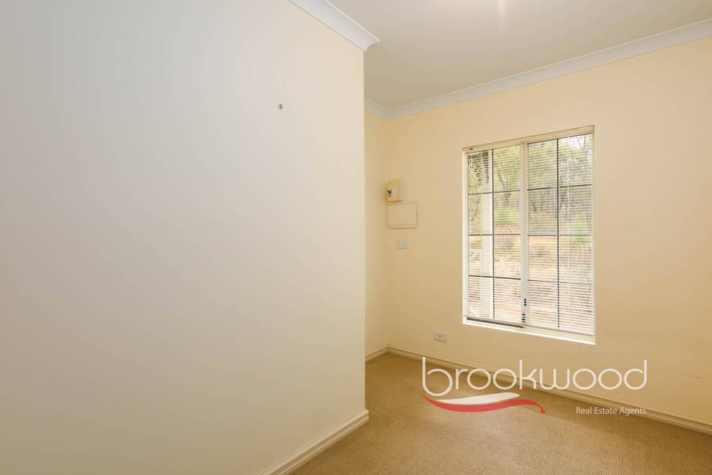 2 Dunham Glen, Wooroloo, WA 6558
