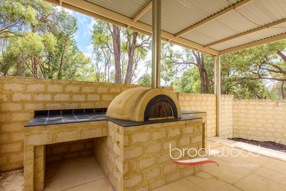 2 Dunham Glen, Wooroloo, WA 6558