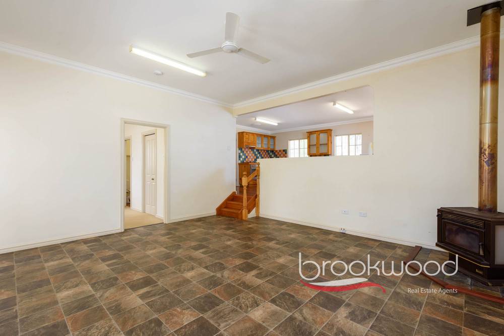 2 Dunham Glen, Wooroloo, WA 6558
