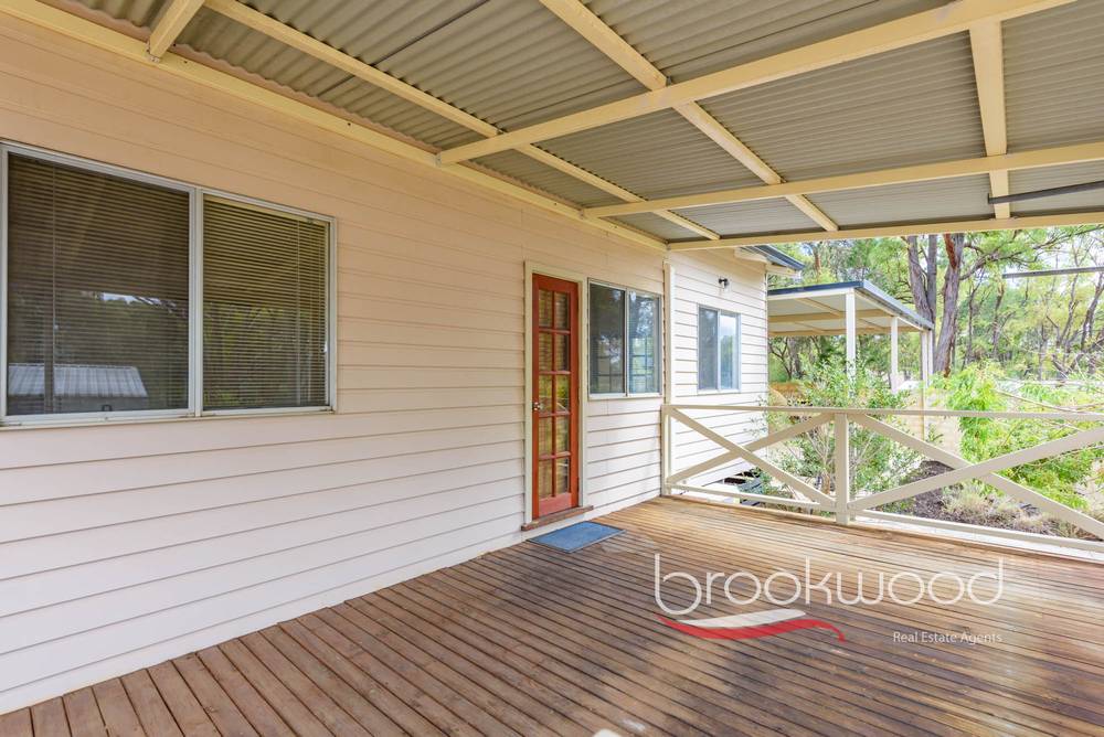 2 Dunham Glen, Wooroloo, WA 6558