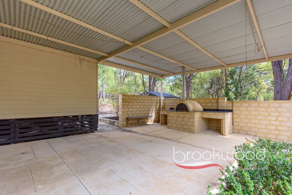 2 Dunham Glen, Wooroloo, WA 6558