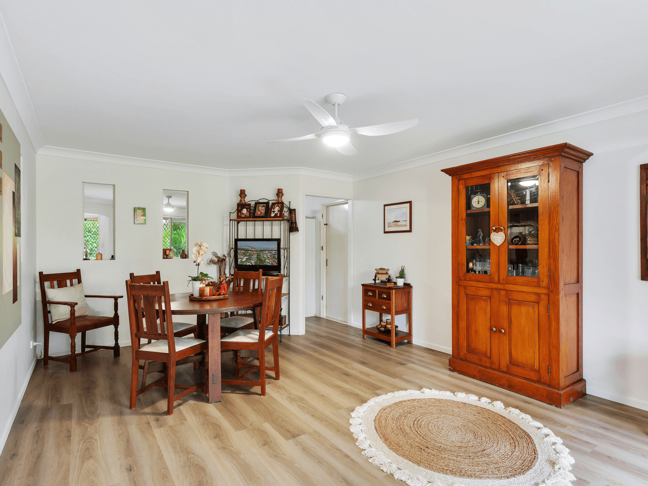 14 Albert Pl, Sandstone Point, QLD 4511