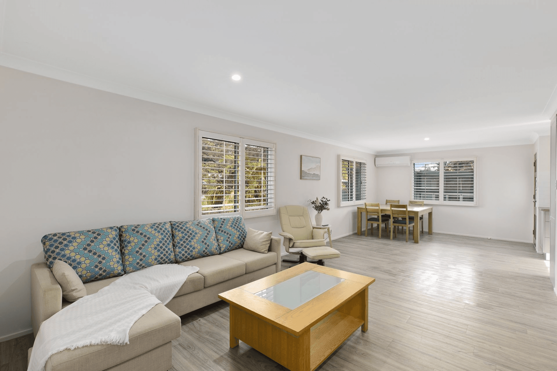 2/27 Koorabel Avenue, Copacabana, NSW 2251