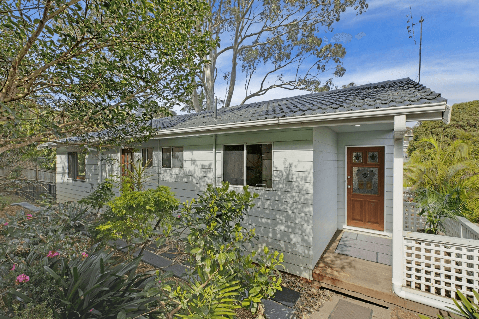 2/27 Koorabel Avenue, Copacabana, NSW 2251