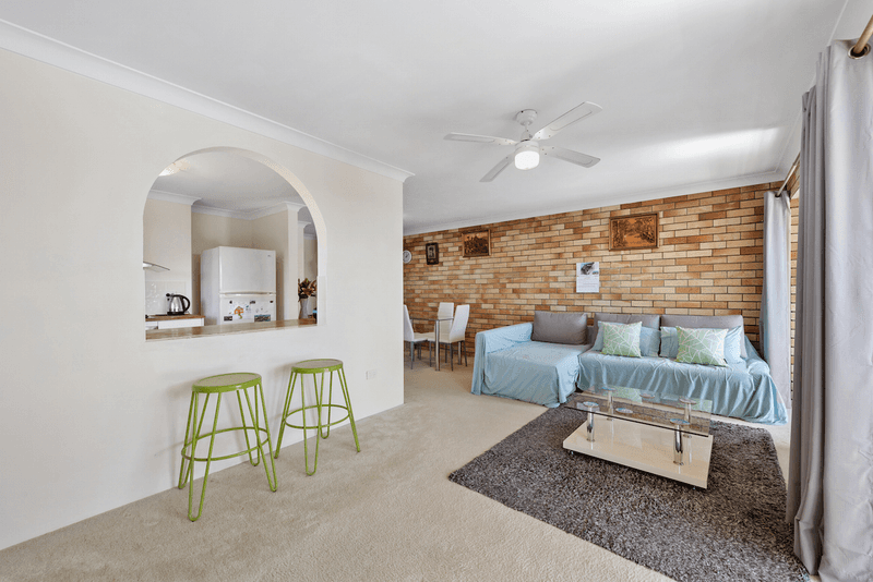 9/8 Moffatt Street, Scarborough, QLD 4020