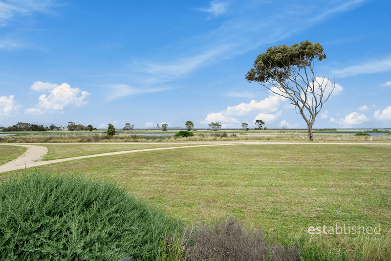 46 Seafarer Way, SANCTUARY LAKES, VIC 3030