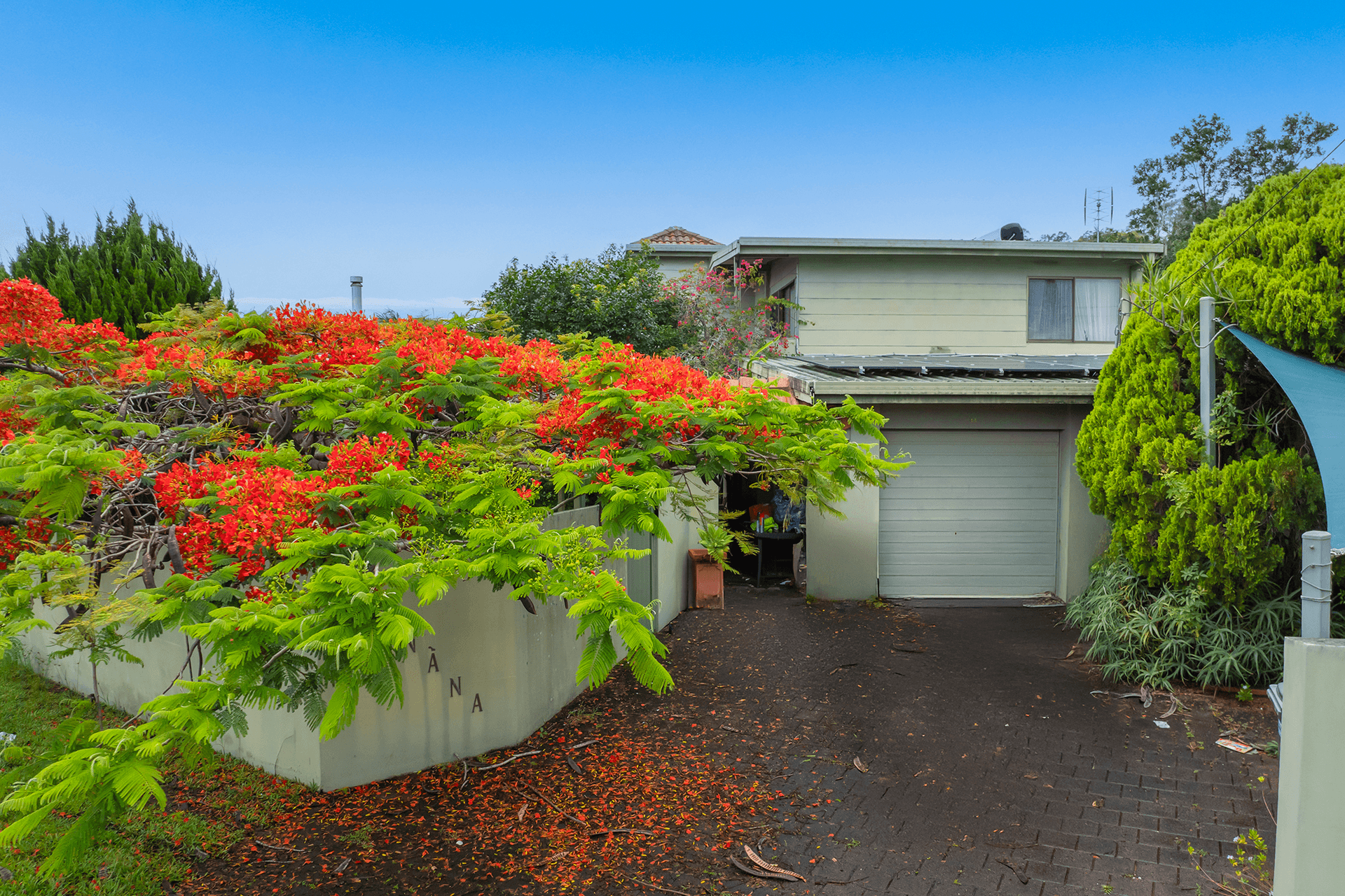 34 Kingfisher Crescent, Burleigh Waters, QLD 4220