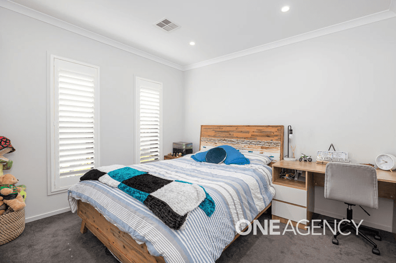 11 BENEDICT AVENUE, SAN ISIDORE, NSW 2650