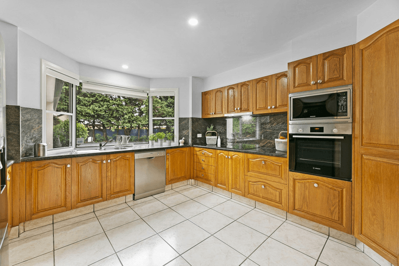 29 Bishopp Court, TAMBORINE MOUNTAIN, QLD 4272