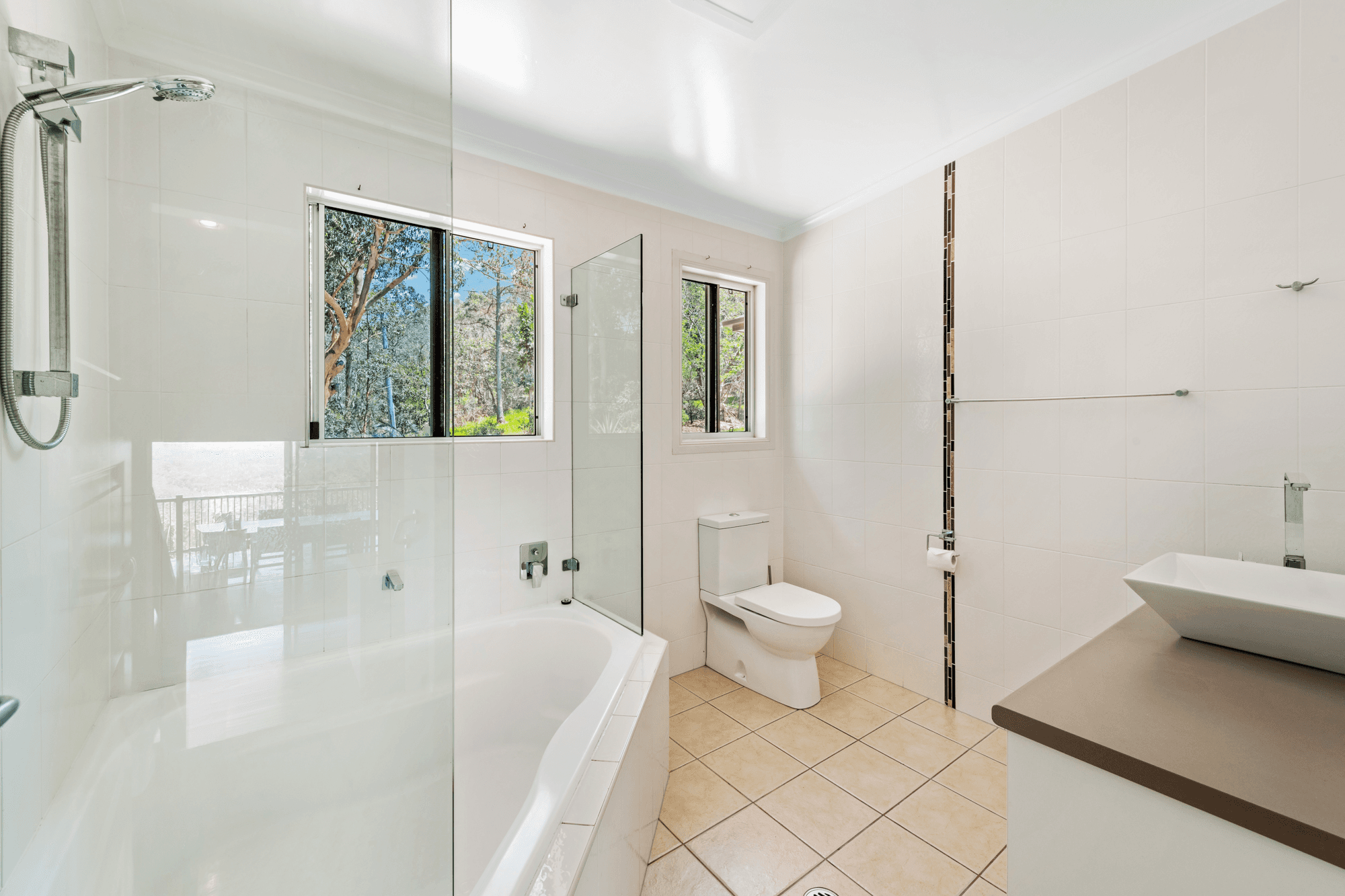 64 Gattera Road, LANDSBOROUGH, QLD 4550