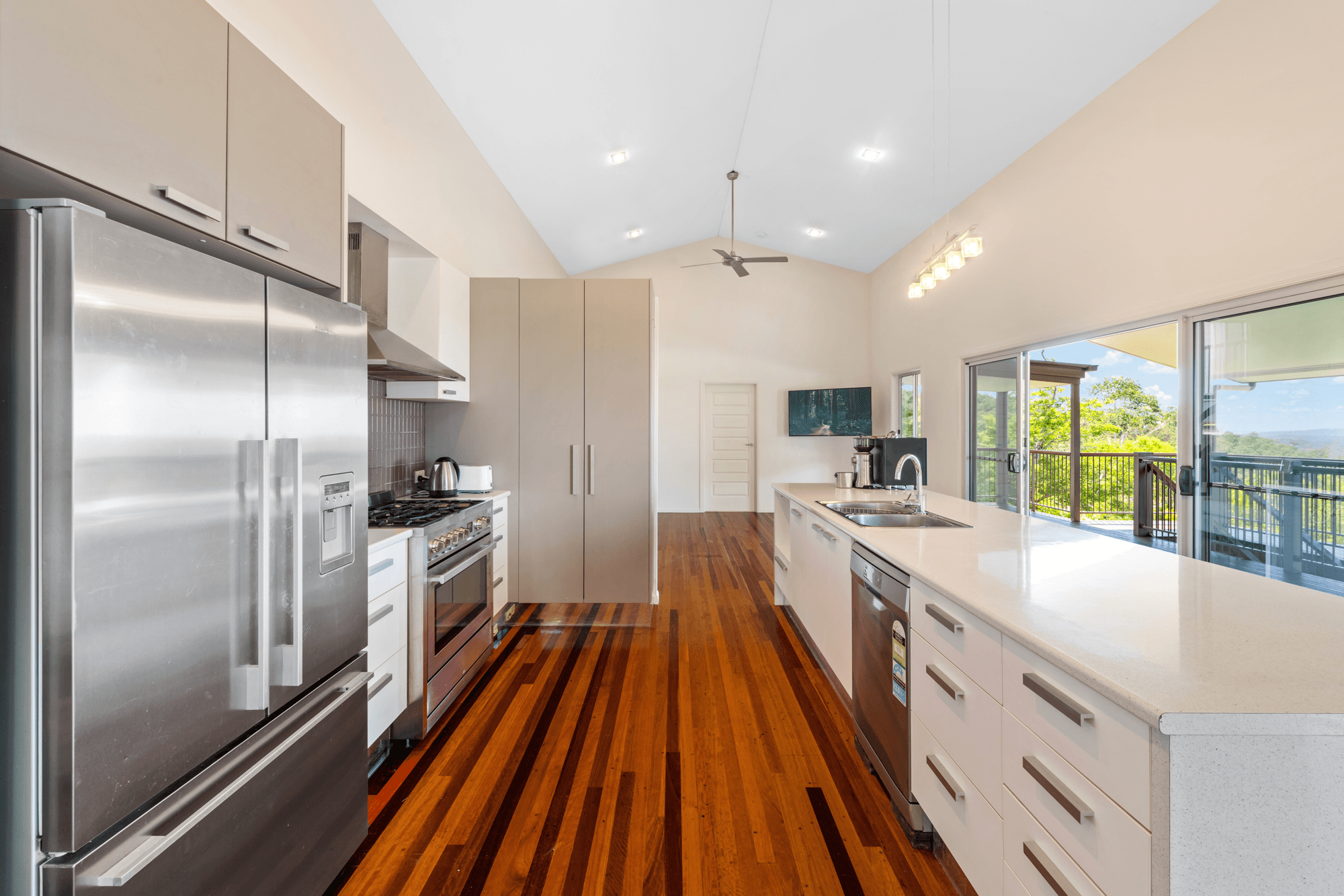 64 Gattera Road, LANDSBOROUGH, QLD 4550