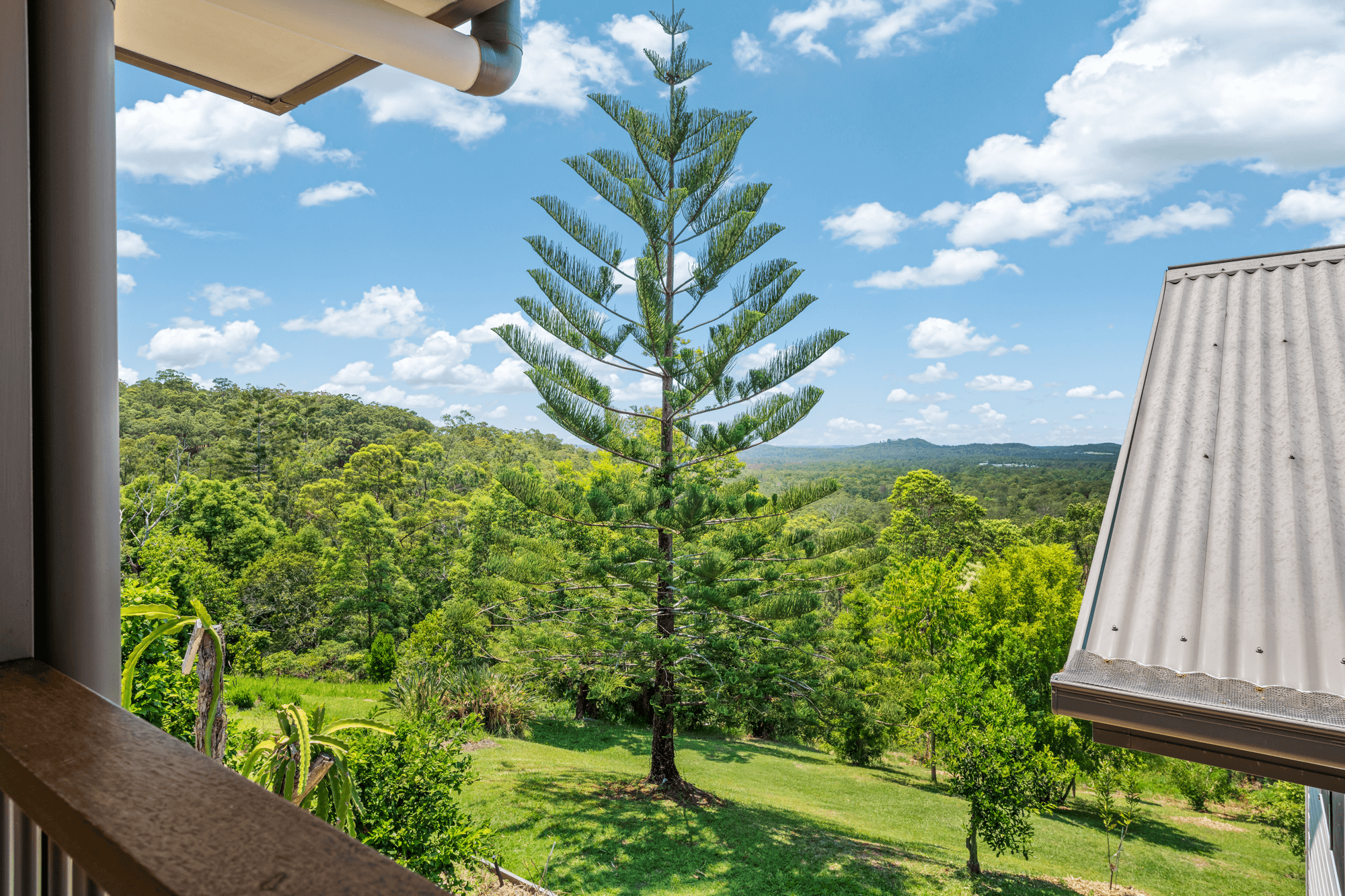 64 Gattera Road, LANDSBOROUGH, QLD 4550