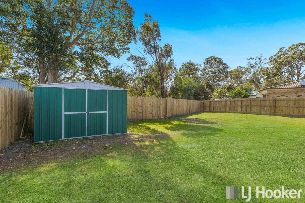 7 Club Crescent, REDLAND BAY, QLD 4165