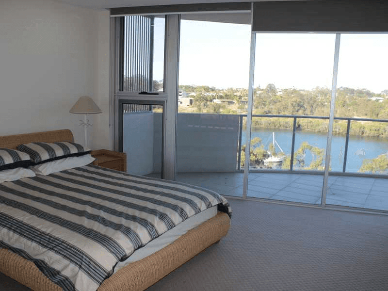 17/2 The Promenade, BOYNE ISLAND, QLD 4680