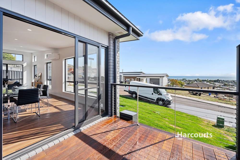 2/176 Trevor Street, ULVERSTONE, TAS 7315