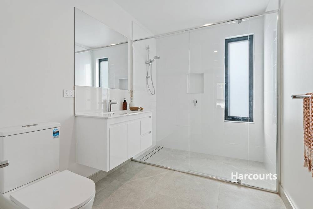 2/176 Trevor Street, ULVERSTONE, TAS 7315