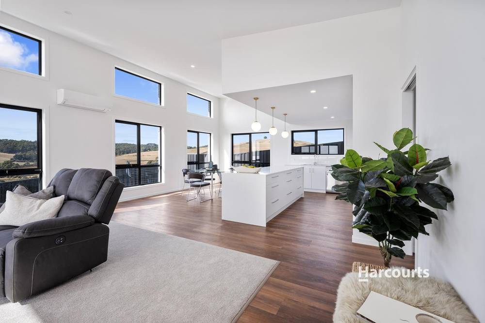 2/176 Trevor Street, ULVERSTONE, TAS 7315