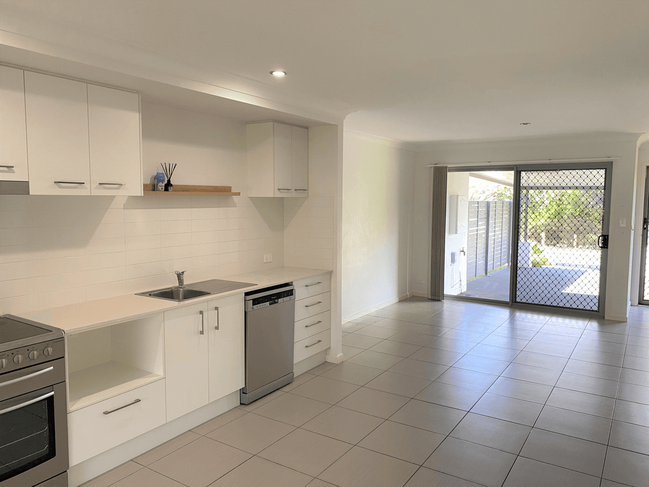 99 Carlingford Circuit, WARNER, QLD 4500