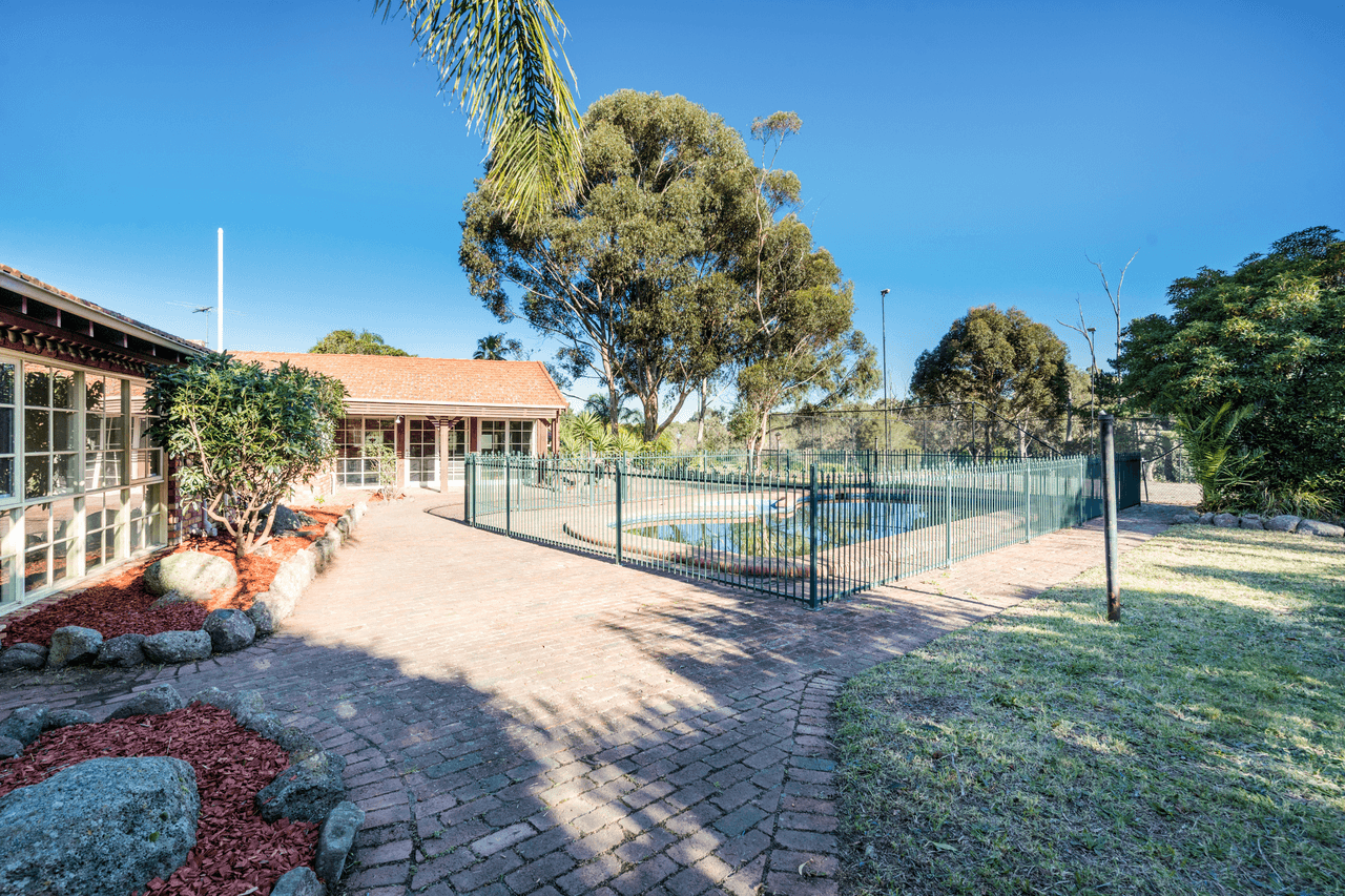 6 Queensferry Place, GREENVALE, VIC 3059