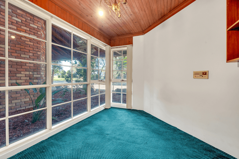 6 Queensferry Place, GREENVALE, VIC 3059